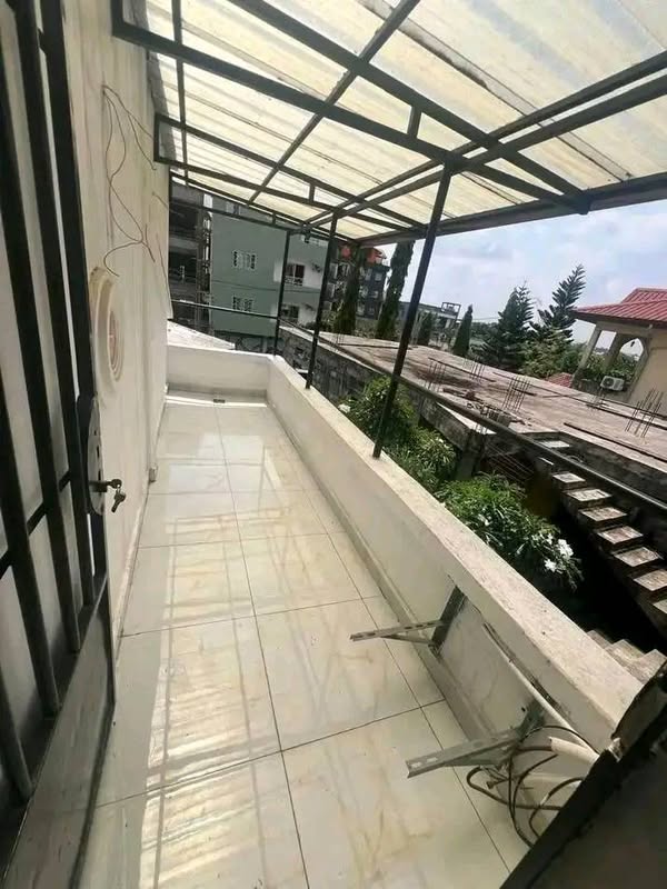 DUPLEX A VENDRE, Youpwè